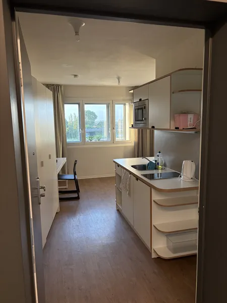 Vollmöbliertes, bezugsfertiges Studio-Apartment (1 Zimmer, 21 m²) — photo 1